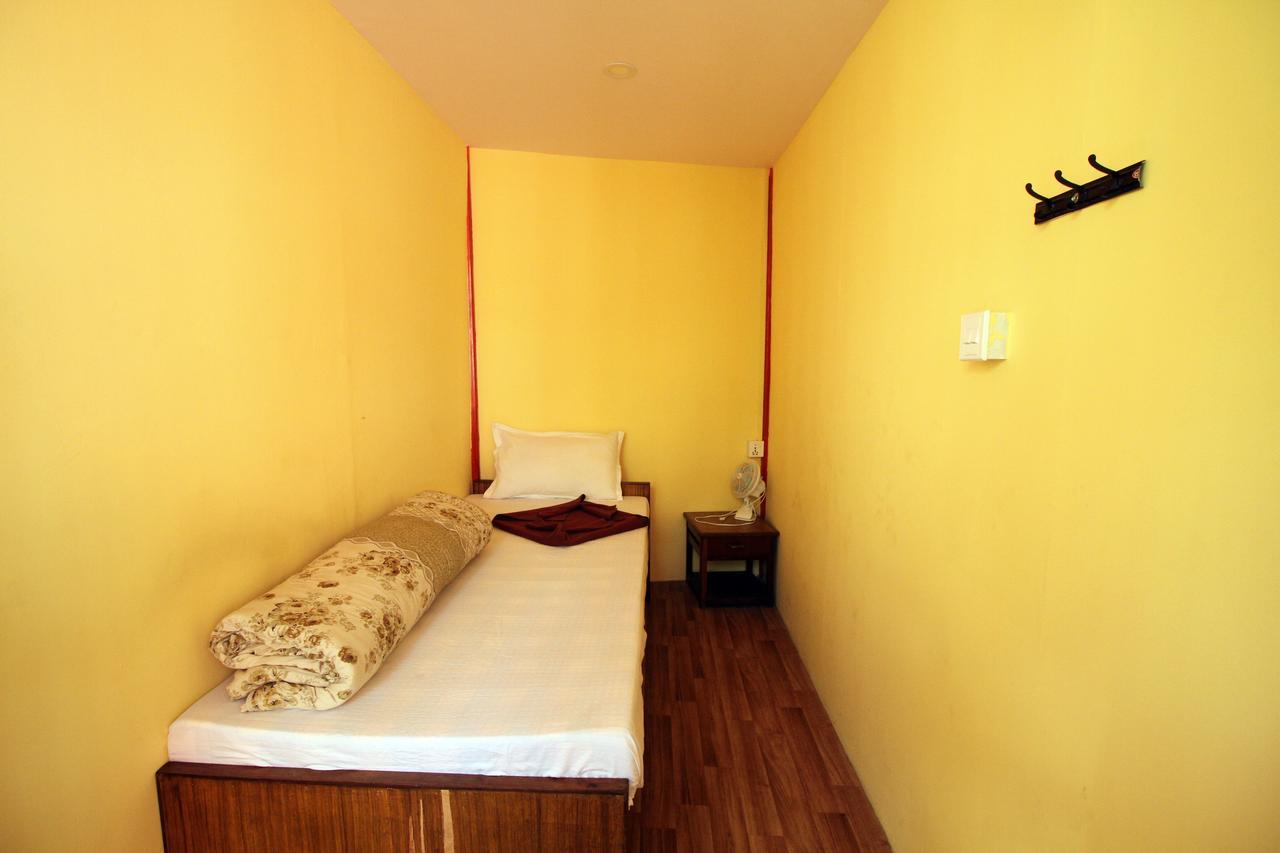 Beehive Hostel Kathmandu Buitenkant foto