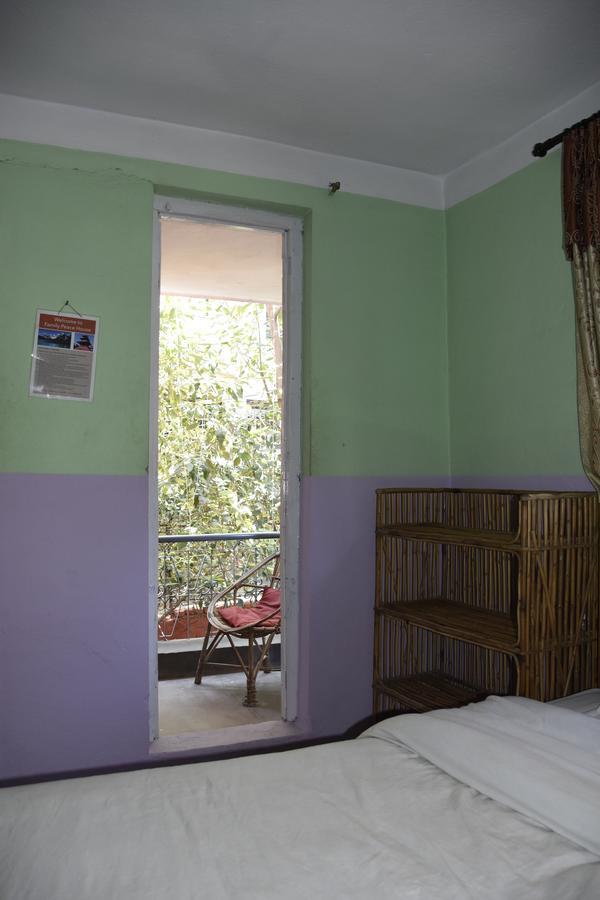 Beehive Hostel Kathmandu Buitenkant foto
