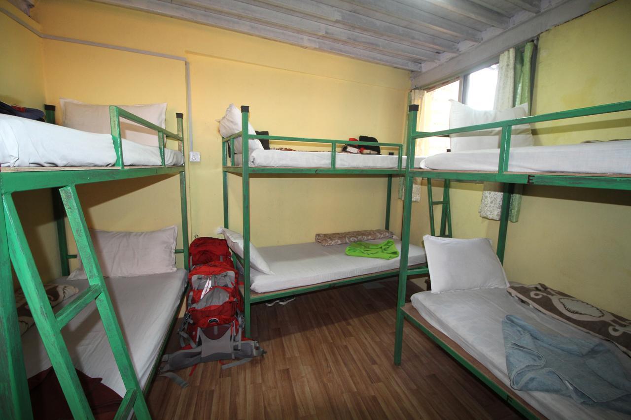 Beehive Hostel Kathmandu Buitenkant foto