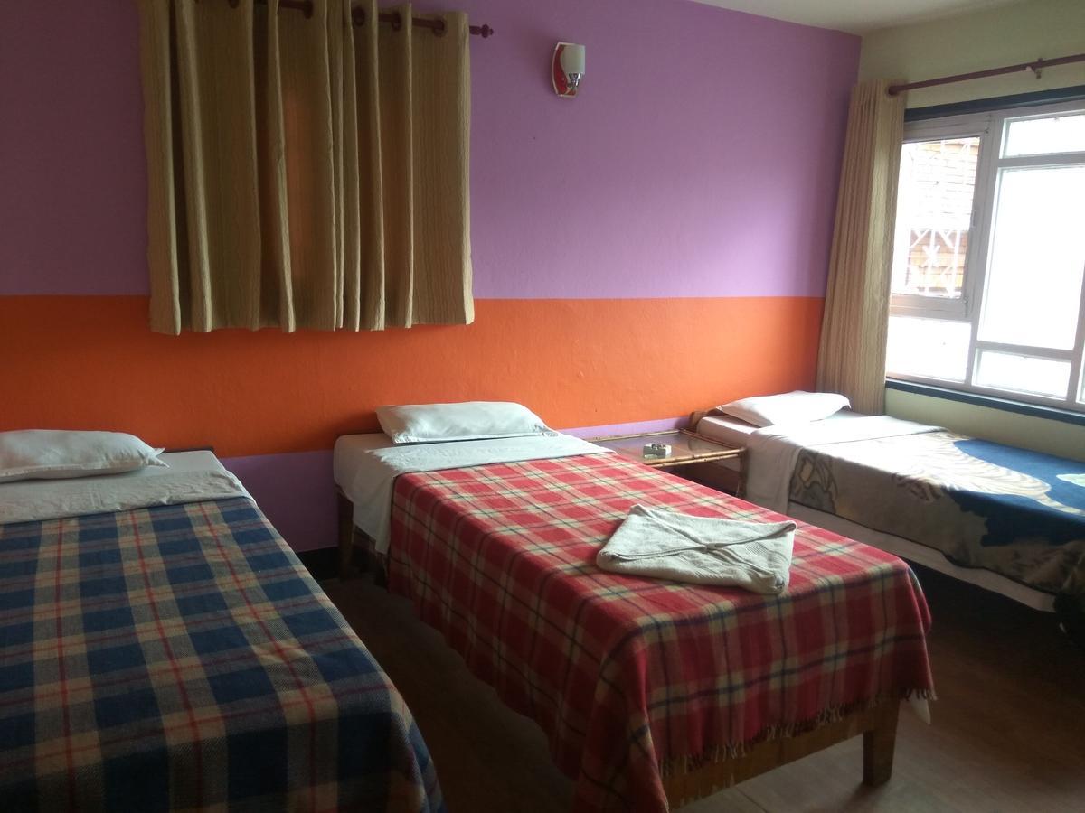 Beehive Hostel Kathmandu Buitenkant foto
