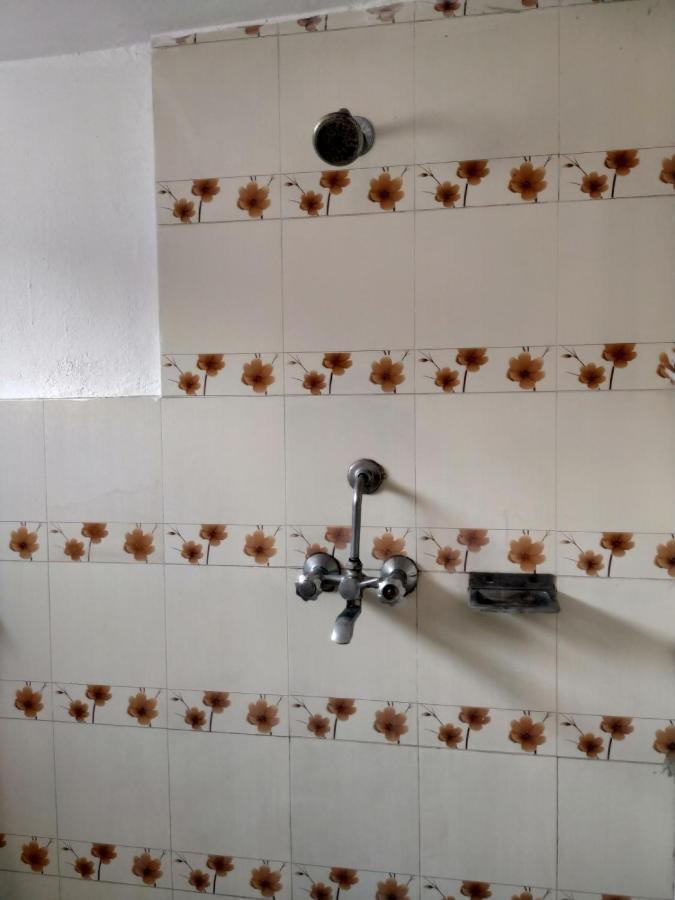 Beehive Hostel Kathmandu Buitenkant foto